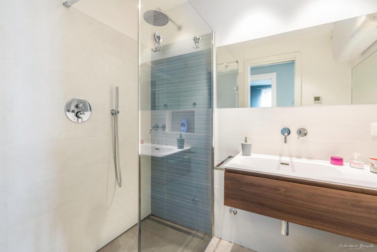 Draisina Bike Apartments Due Oleggio Castello Exterior photo
