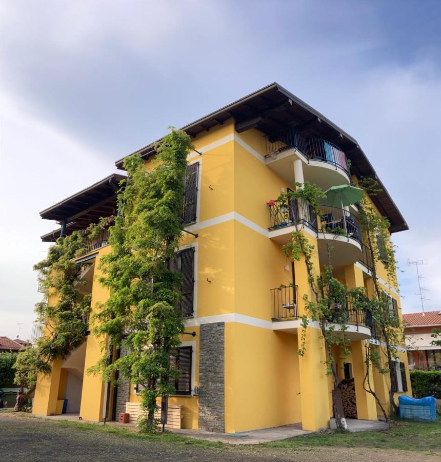 Draisina Bike Apartments Due Oleggio Castello Exterior photo